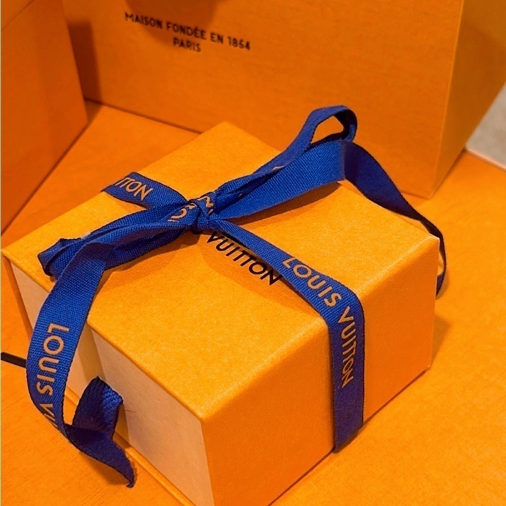 Authentic Louis Vuitton Brown Monogram Luck It Bracelet✨ - Picture 9 of 10